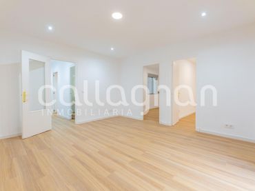 Piso con balcón en venta en Calle DR MONTORO