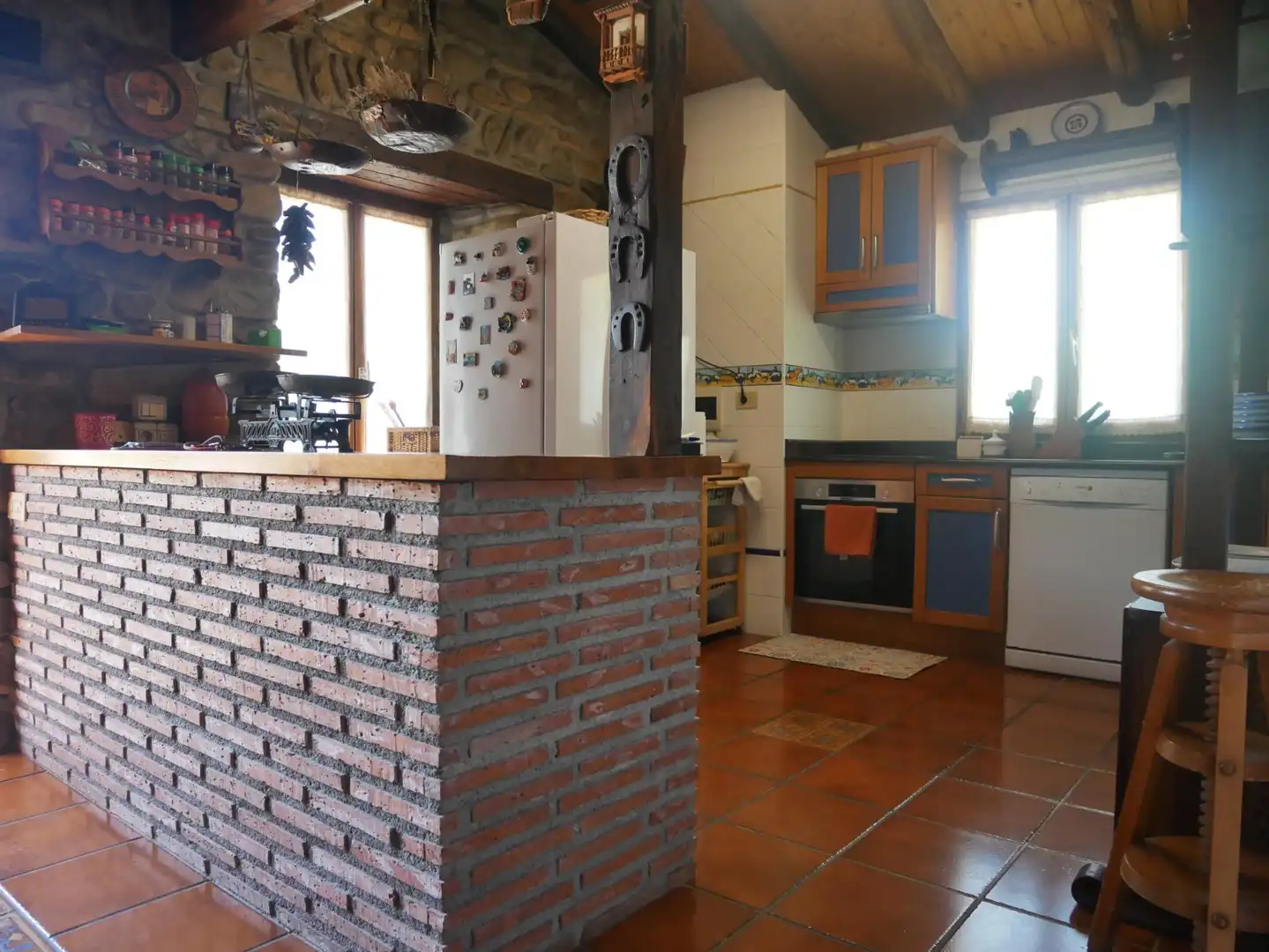 Cuina de Casa adosada en venda en Arrankudiaga / Zollo amb Calefacció i Jardí privat