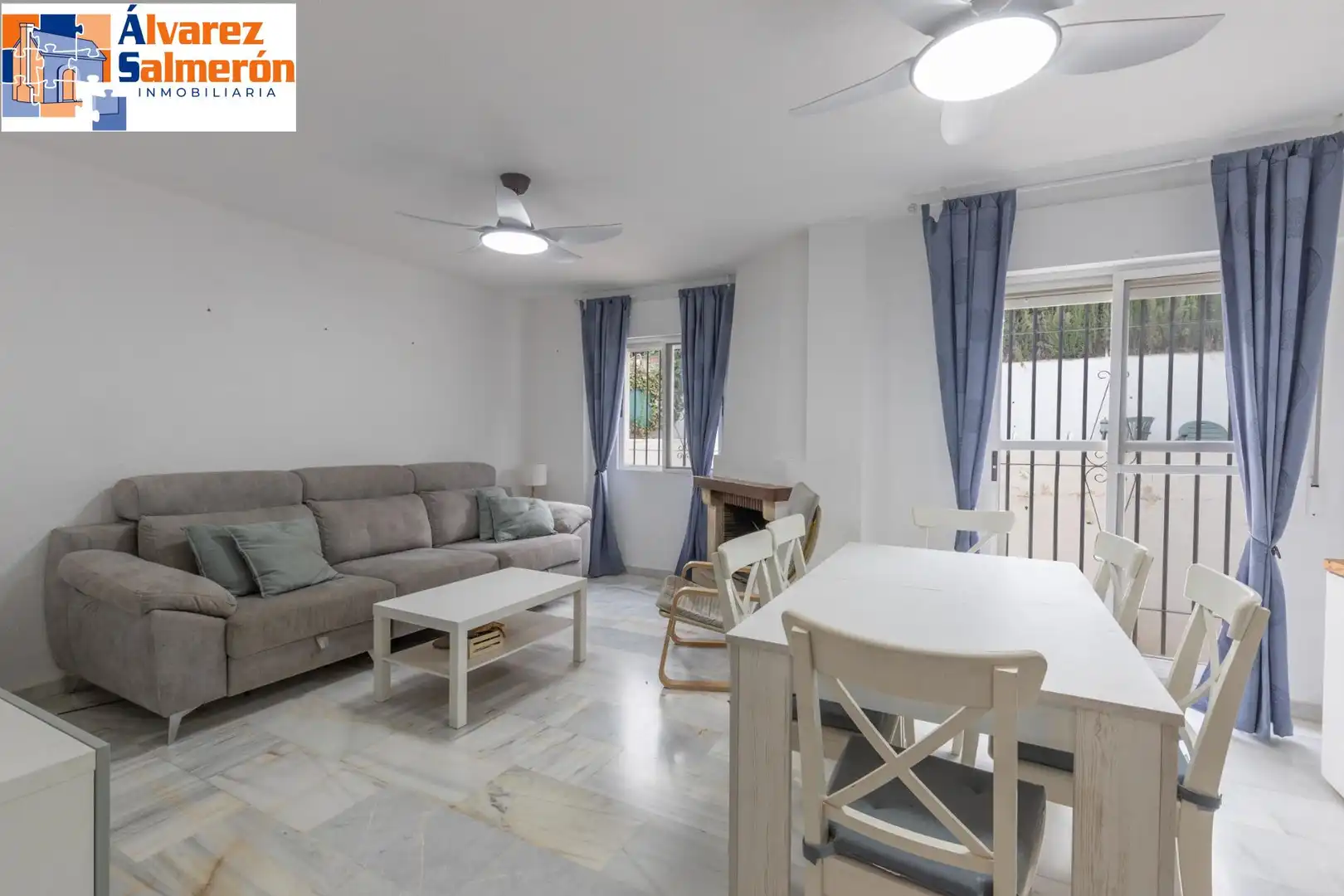 Living room of Houses for sale in Altos de la Zubia