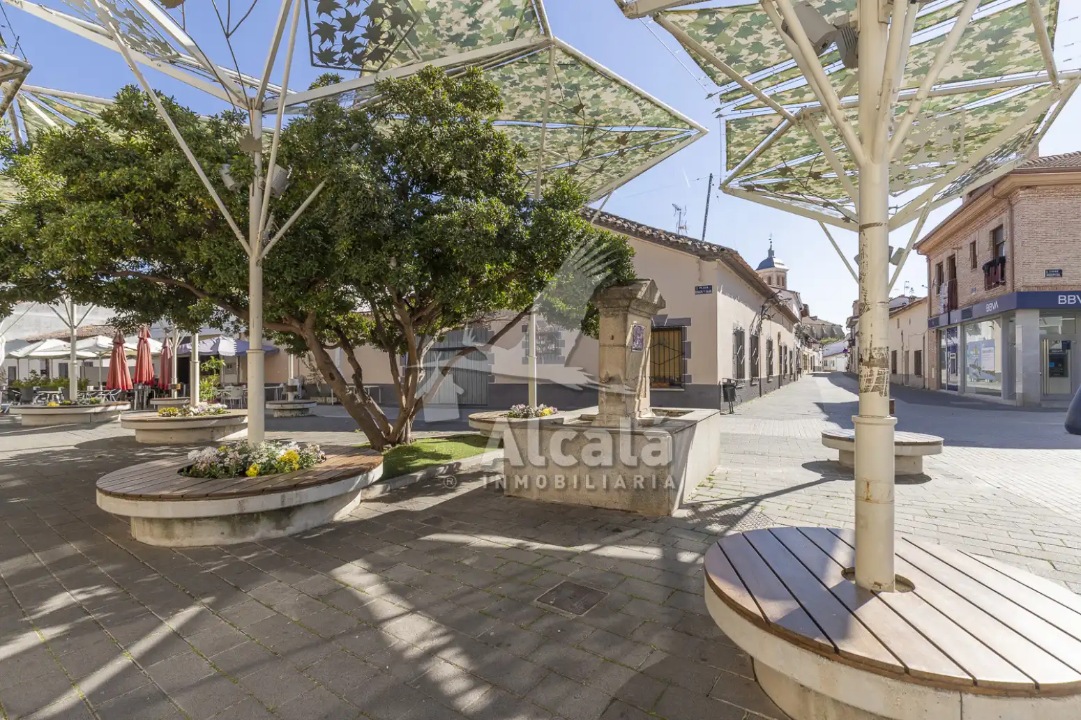 Vista exterior de Piso en venta en Meco con Calefacción, Parquet y Amueblado