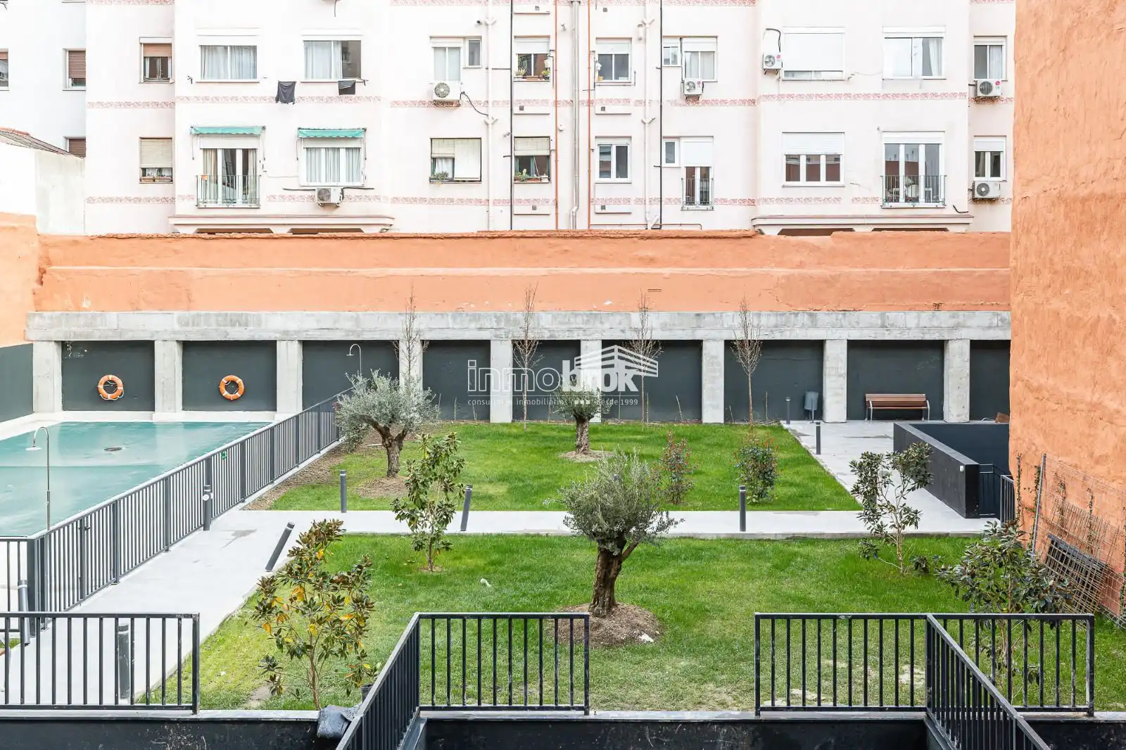 Vista exterior de Dúplex de alquiler en Madrid con Aire acondicionado, Calefacción y Terraza