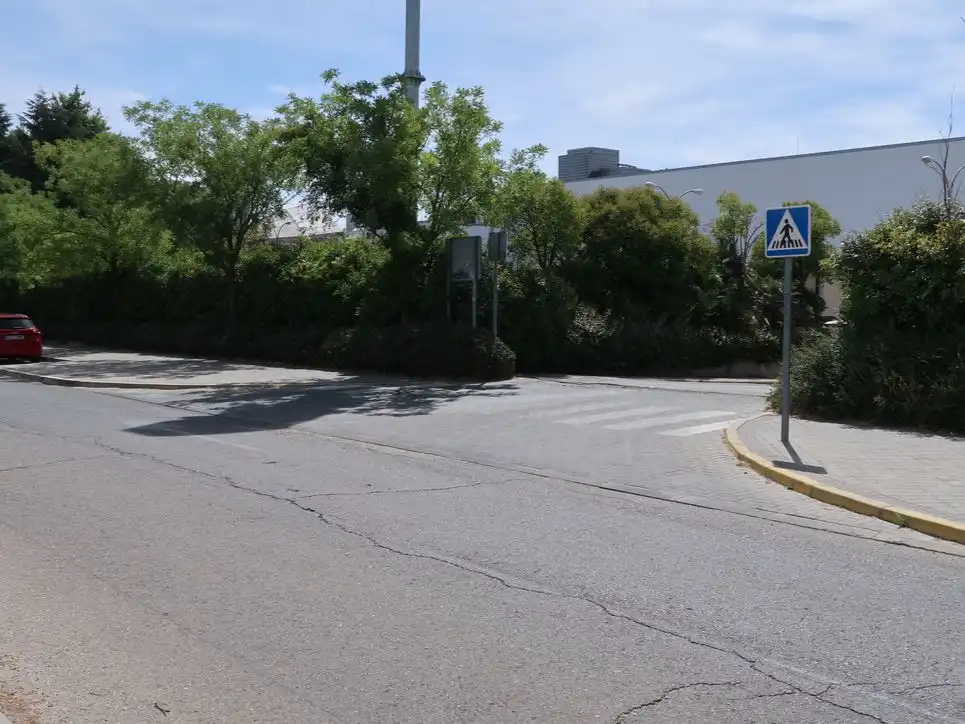 Außenansicht von Fabrik Grundstücke zum Verkauf in Alcorcón