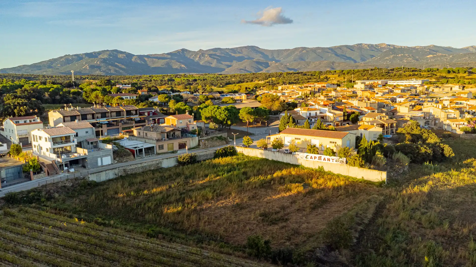 Residential land for sale in Carrer el Ventador 3