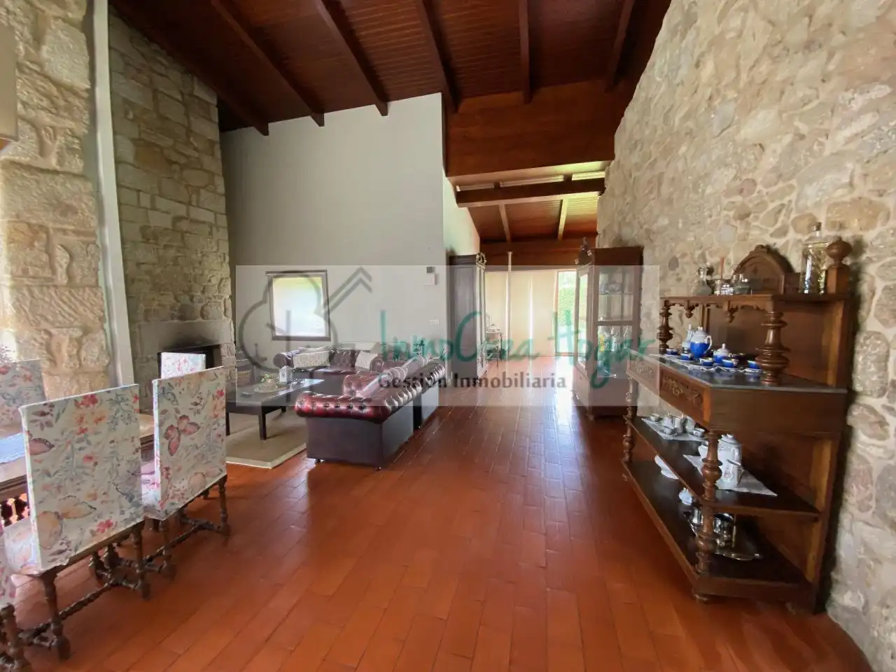 Sala d'estar de Finca rústica en venda en Tomiño amb Calefacció, Jardí privat i Terrassa
