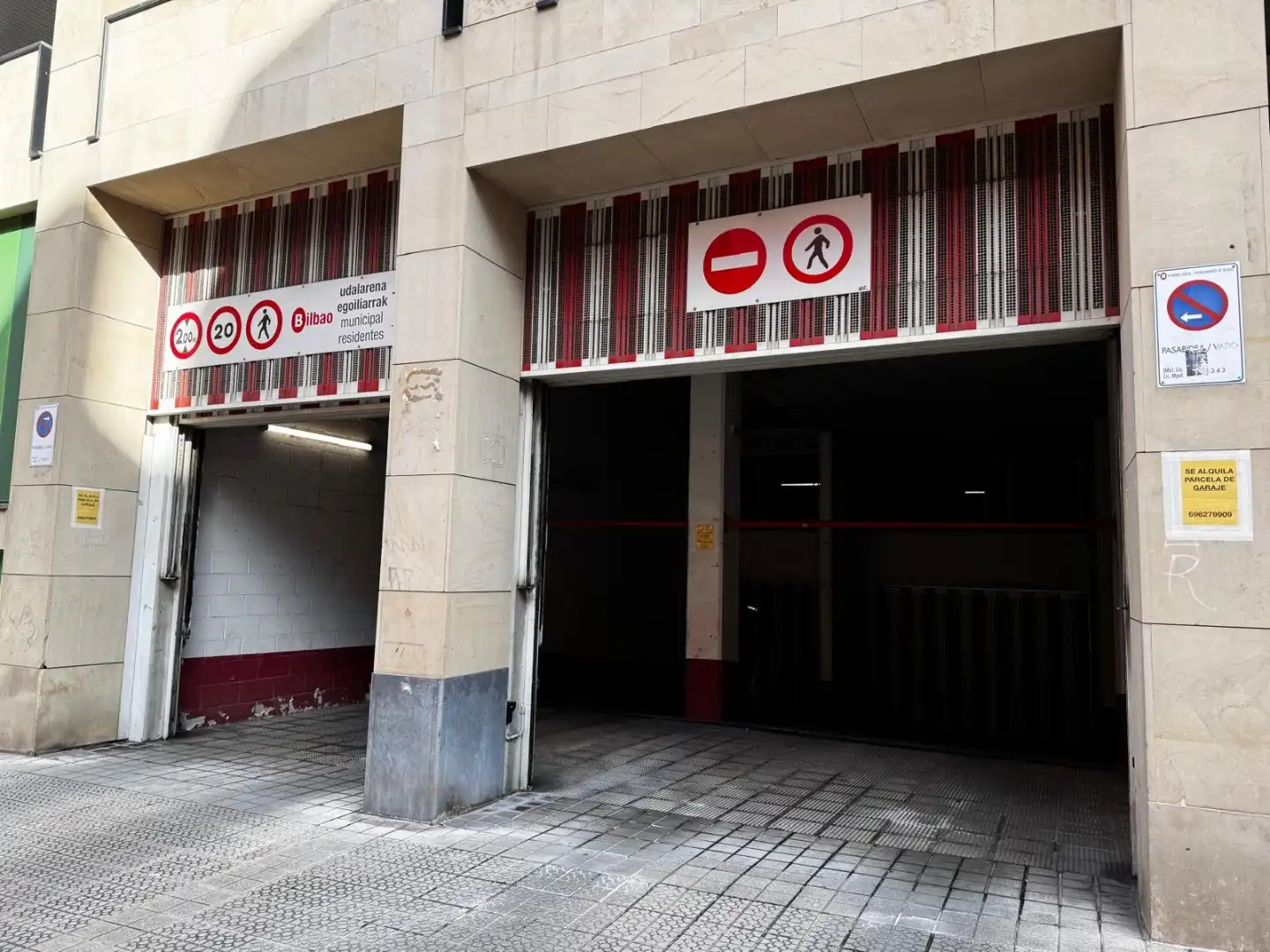 Parkplatz von Garage zur Miete in Bilbao 