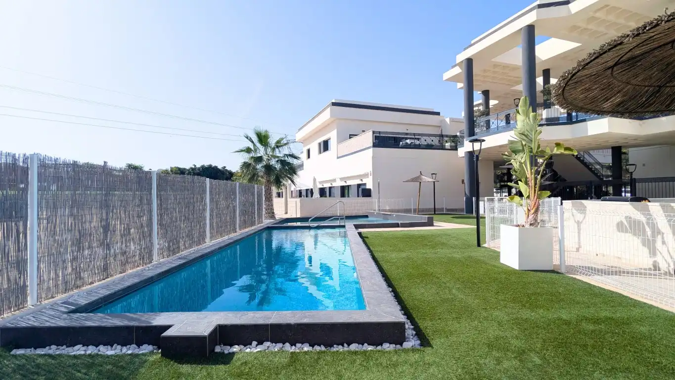 Piscina de Apartament en venda en Algorfa amb Aire condicionat, Forn i Microones
