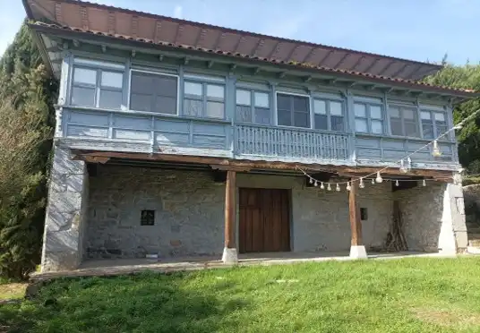 Vista exterior de Edificio en venta en Soba