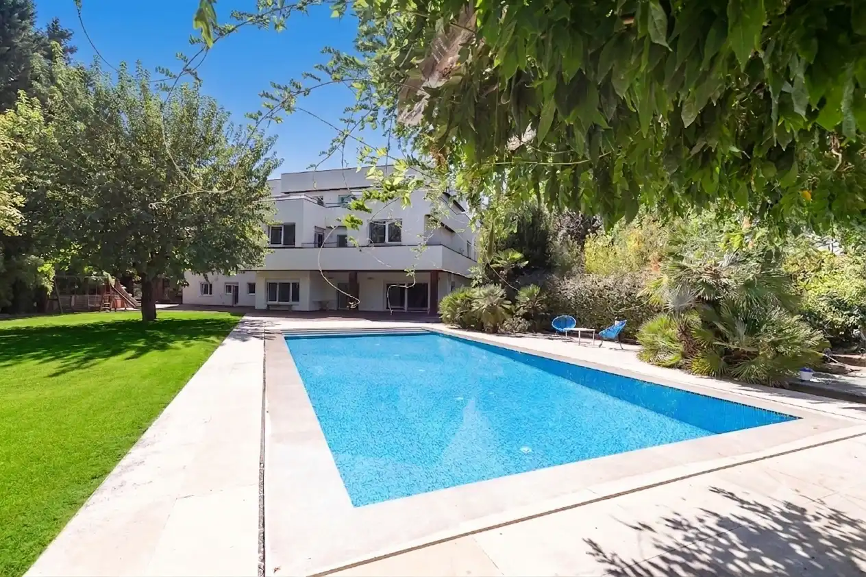 Swimming pool of Houses for rent in Madrid  with Air Conditioner, Heating and Private garden