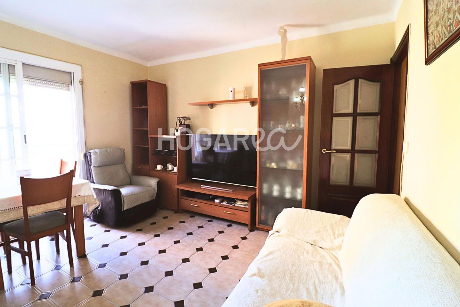 Living room of Flat for sale in L'Hospitalet de Llobregat  with Heating, Terrace and Balcony