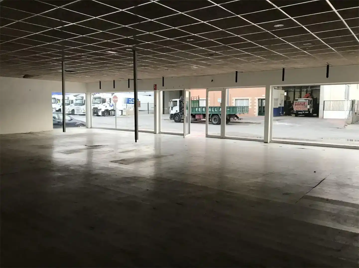 Industrial buildings for rent in Ceutí