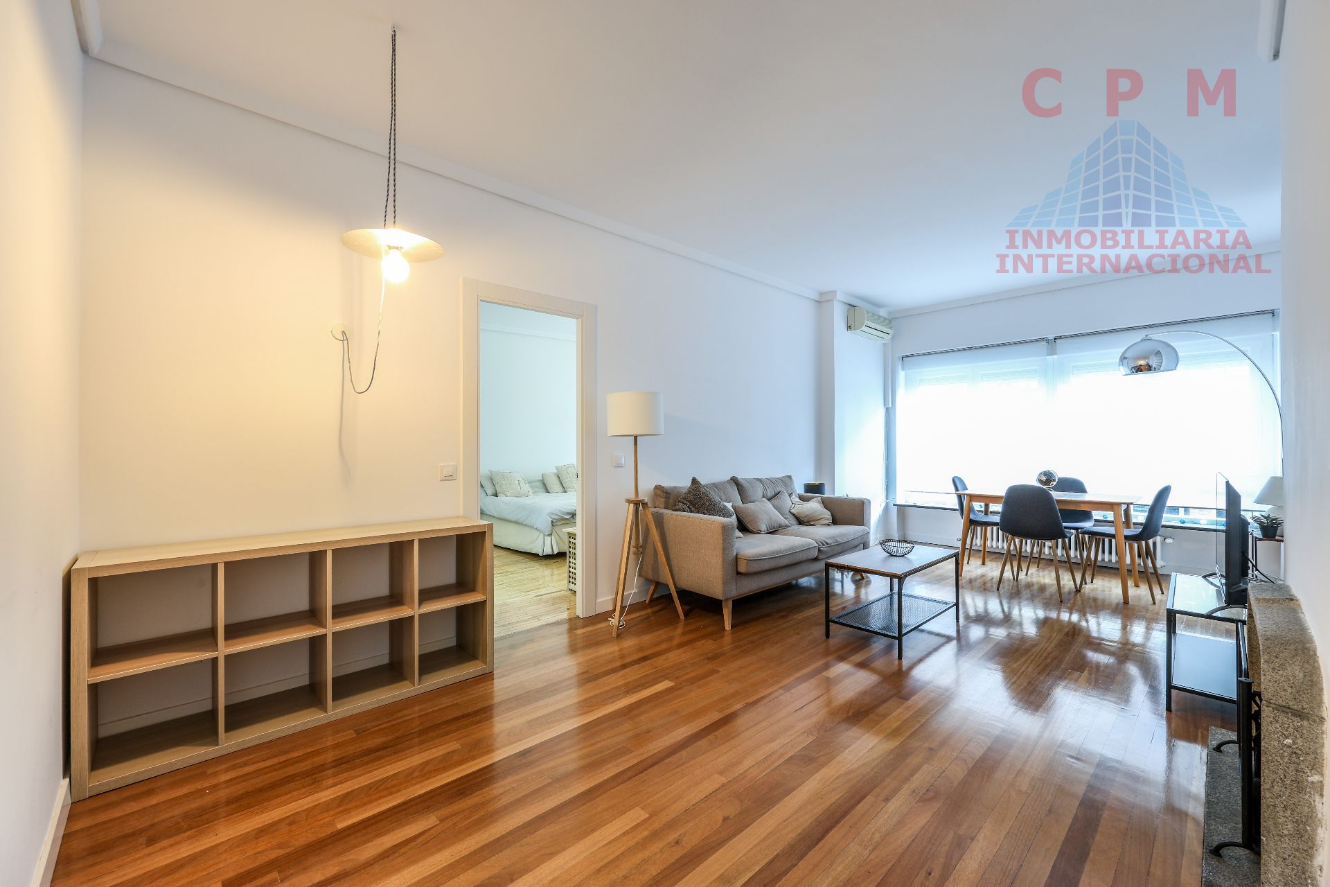Living room of Flat to rent in  Madrid Capital  with Air Conditioner, Heating and Parquet flooring