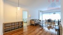 Living room of Flat to rent in  Madrid Capital  with Air Conditioner, Heating and Parquet flooring