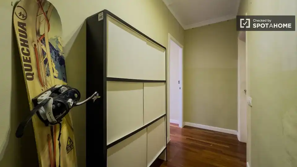 Habitación en La Nova Esquerra de l'Eixample