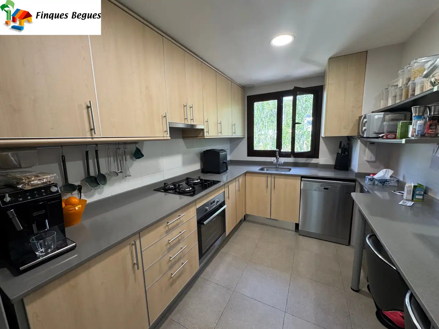 Cocina de Dúplex en venta en Begues con Calefacción, Parquet y Terraza