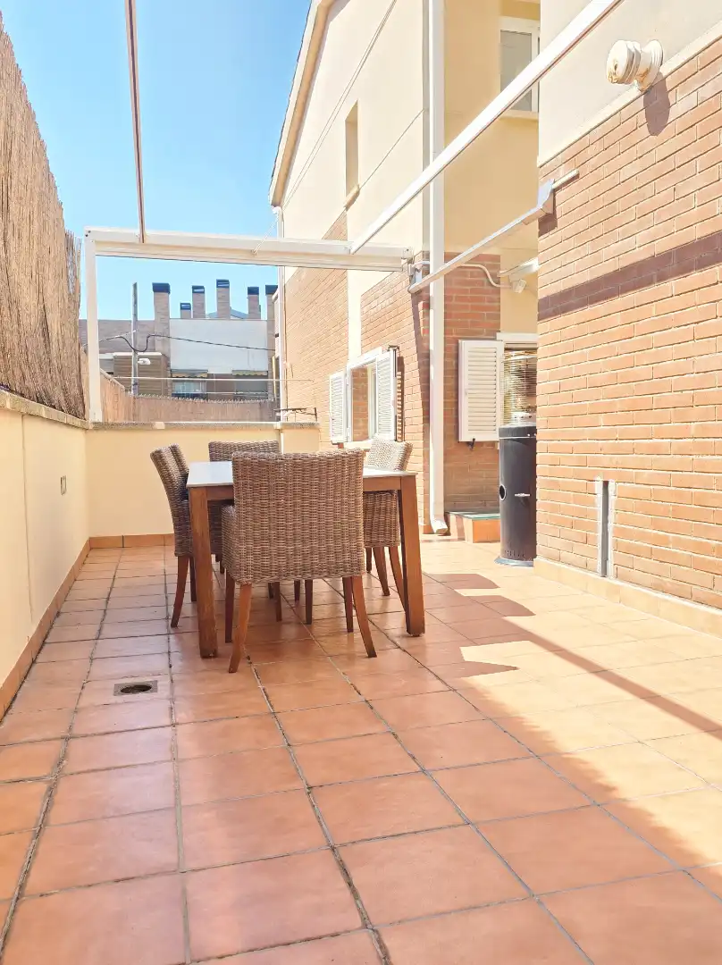 Terraza de Casa o chalet en venta en Cerdanyola del Vallès con Aire acondicionado, Calefacción y Jardín privado