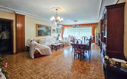 Sala d'estar de Pis en venda en Úbeda amb Aire condicionat, Parquet i Traster