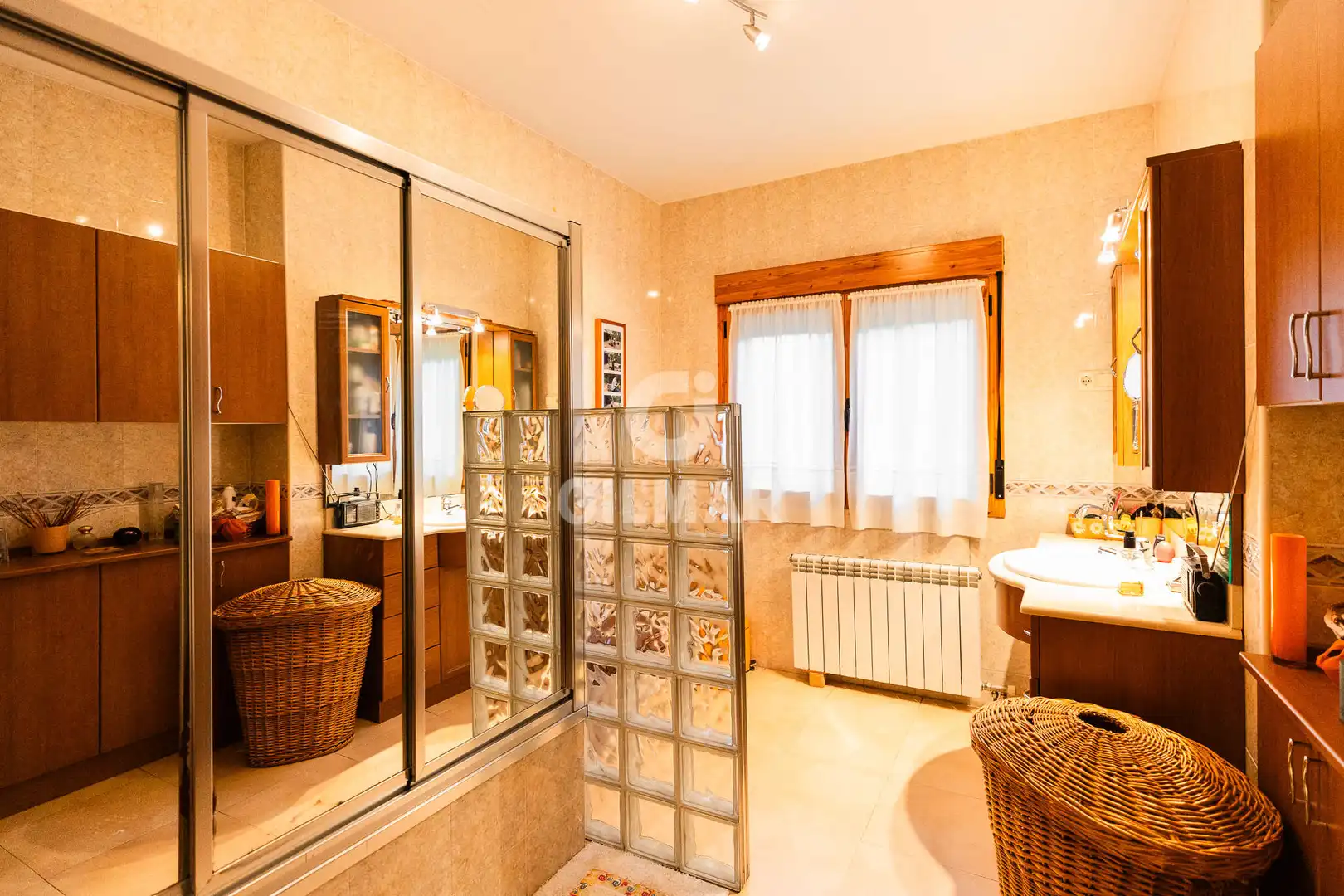Baño de Casa o chalet en venta en Hoyo de Manzanares con Calefacción, Jardín privado y Piscina