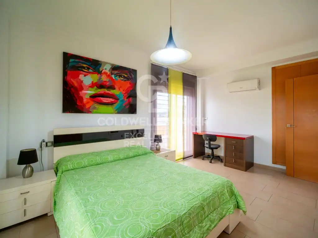 Bedroom of Houses for sale in Oliva  with Air Conditioner, Terrace and Swimming Pool
