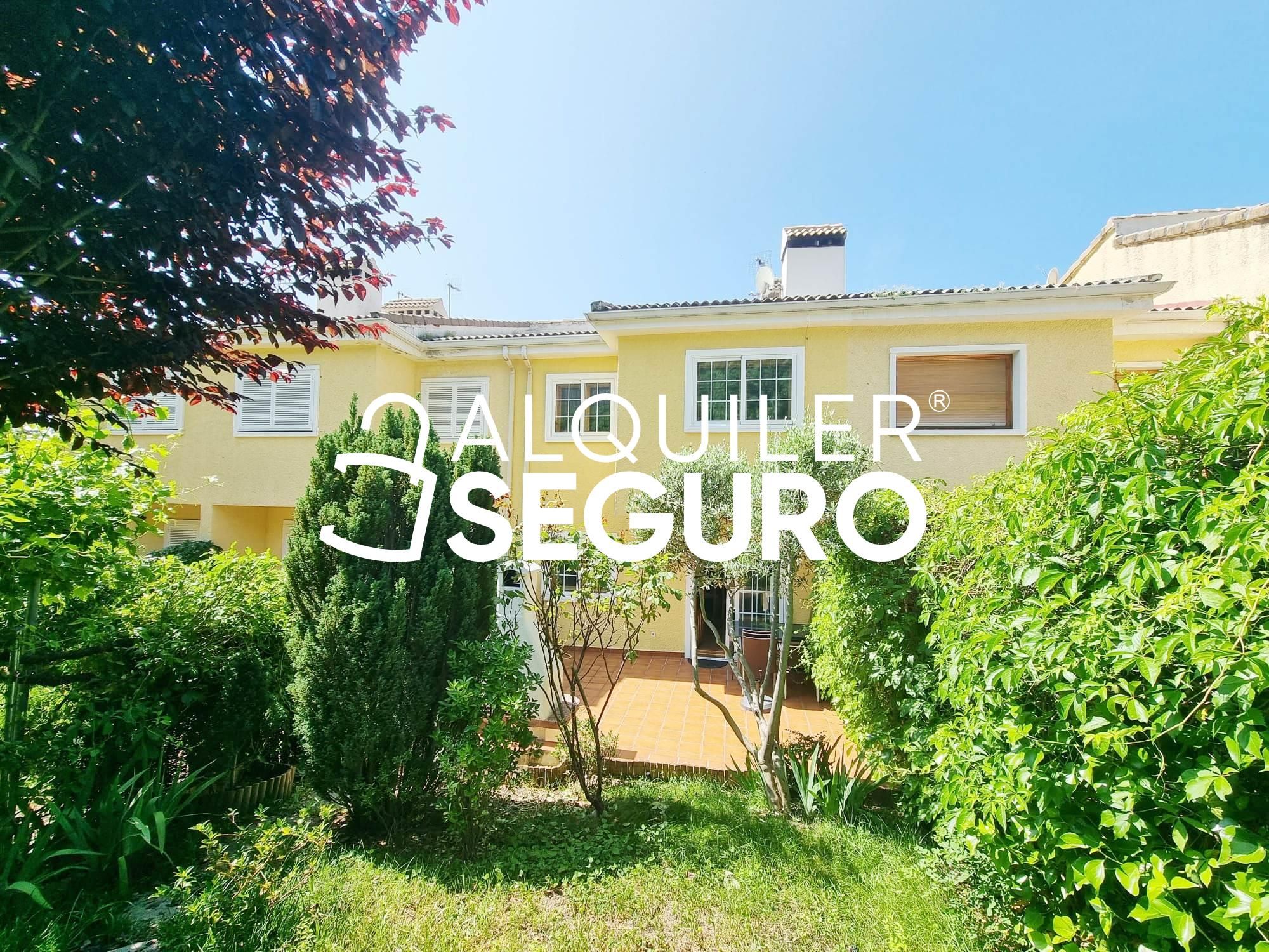 Vista exterior de Casa o xalet de lloguer en El Boalo - Cerceda – Mataelpino amb Calefacció, Terrassa i Moblat