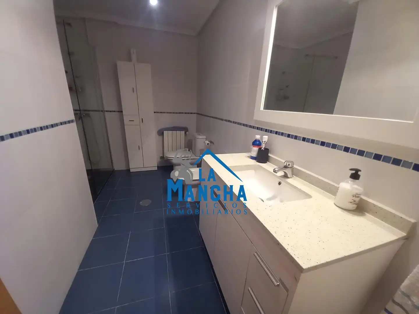 Bathroom of Houses for sale in Motilleja  with Heating and Storage room