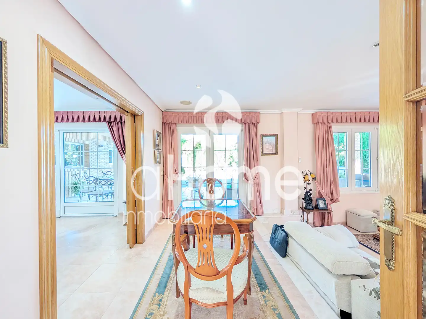 Sala de estar de Casa o chalet en venta en L'Eliana con Aire acondicionado, Calefacción y Jardín privado