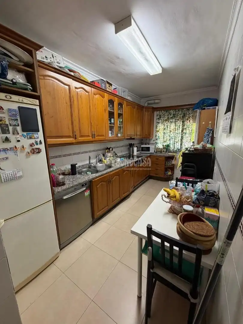 Cocina de Piso en venta en Sevilla con Aire acondicionado