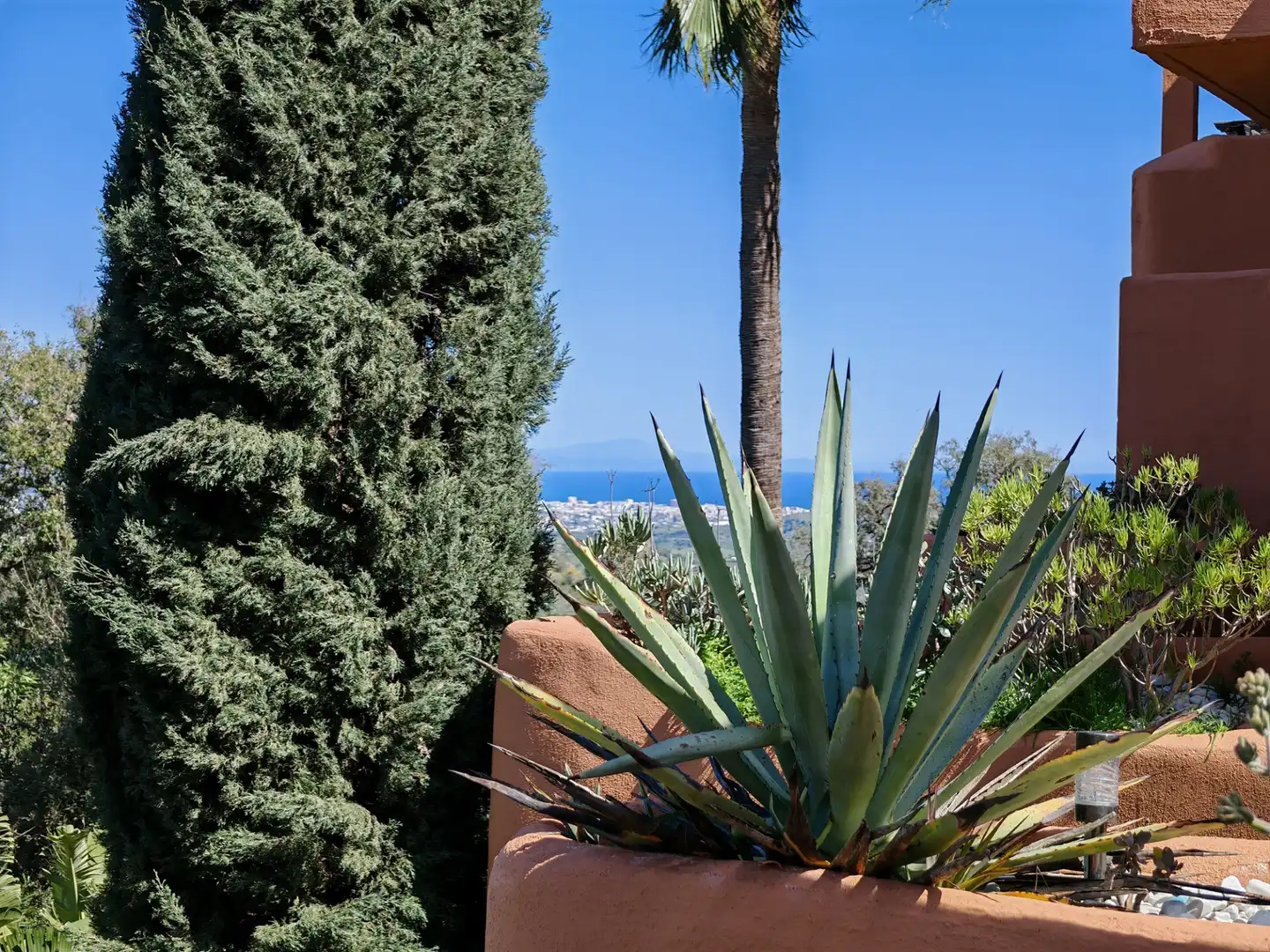 Jardí de Dúplex en venda en Ojén amb Aire condicionat, Terrassa i Moblat