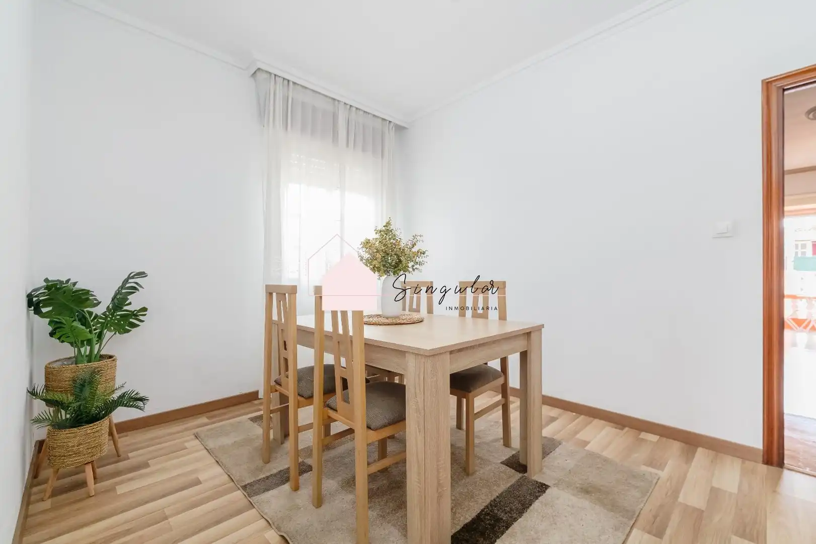 Comedor de Casa o chalet en venta en Vigo  con Calefacción, Jardín privado y Trastero