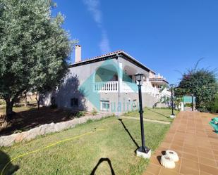 Vista exterior de Casa o xalet en venda en Castellón de la Plana / Castelló de la Plana amb Terrassa i Piscina