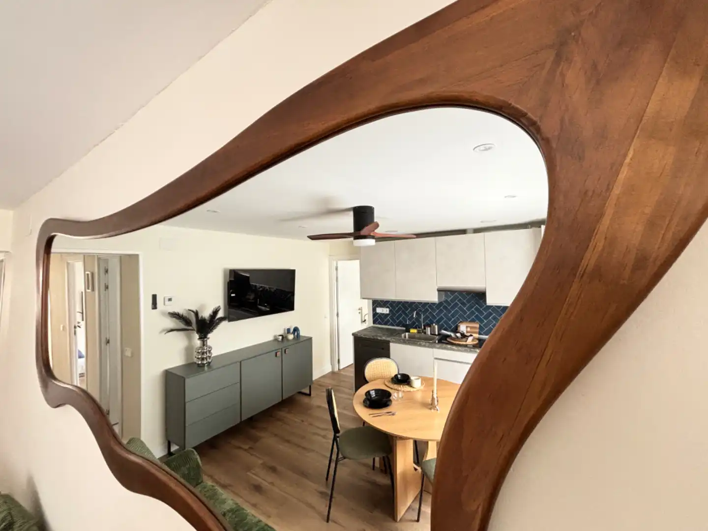 Menjador de Pis de lloguer en  Madrid Capital amb Calefacció, Terrassa i Moblat