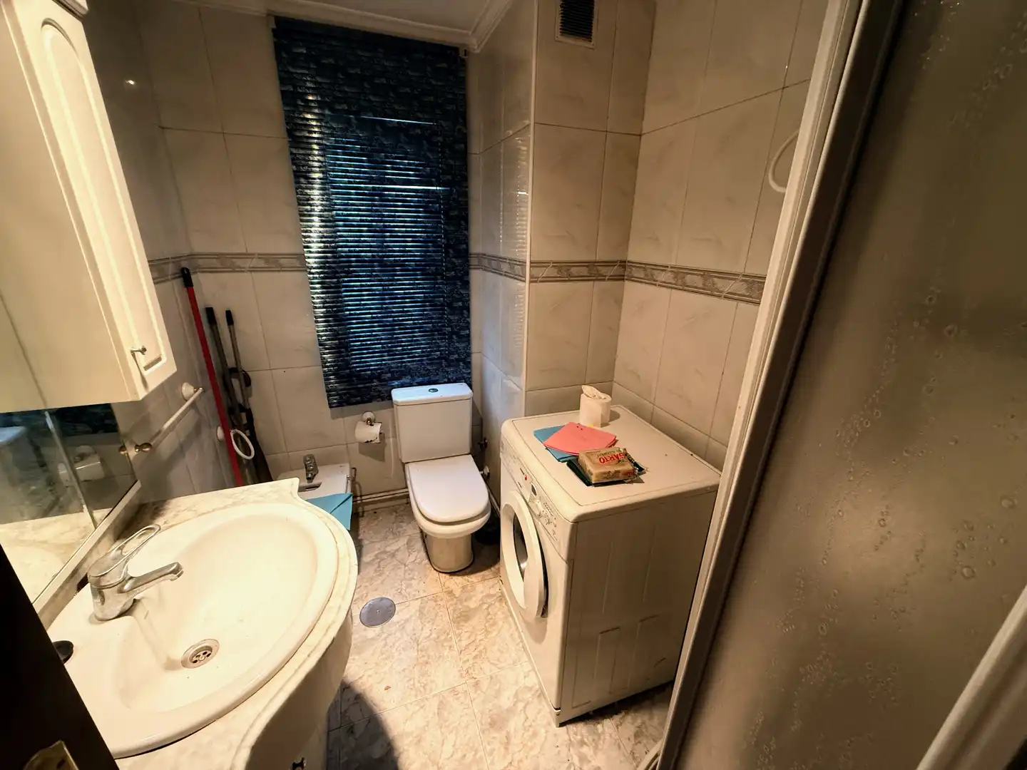 Bathroom of Flat for sale in León Capital   with Heating, Parquet flooring and Storage room