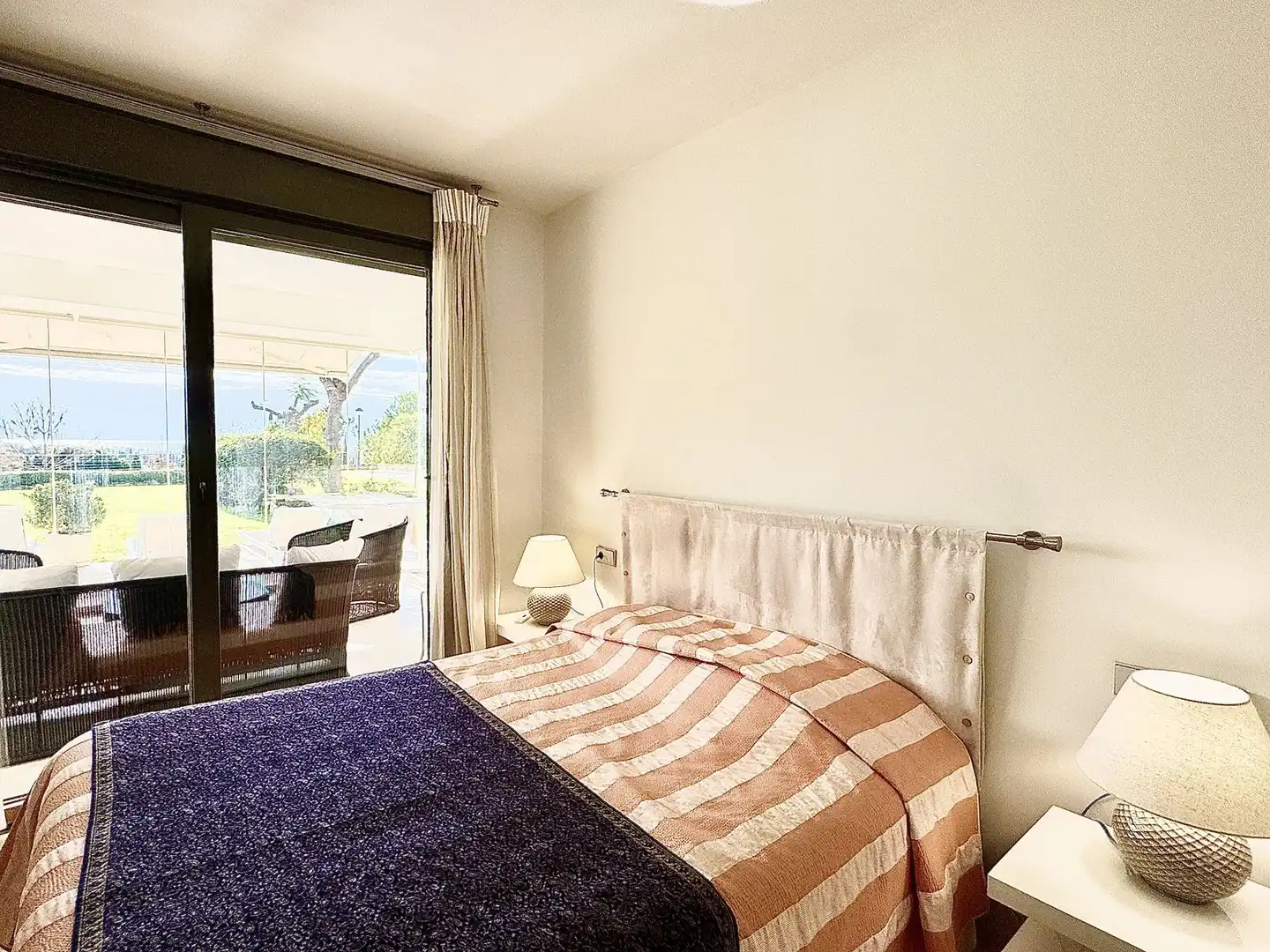 Bedroom of Flat for sale in Benahavís  with Air Conditioner, Terrace and Furnished