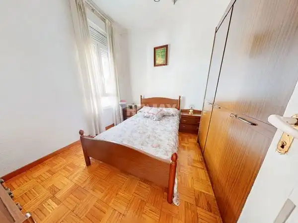 Dormitori de Casa o xalet en venda en Centro Urbano
