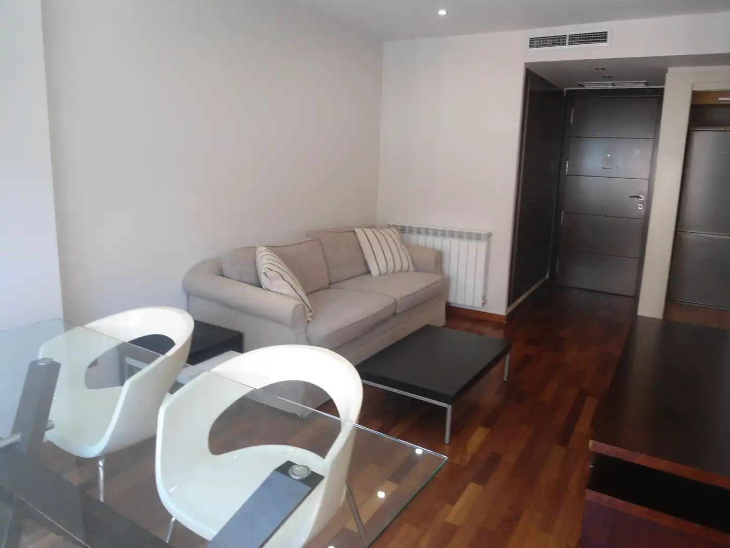 Sala de estar de Apartamento de alquiler en Lleida con Aire acondicionado, Calefacción y Parquet