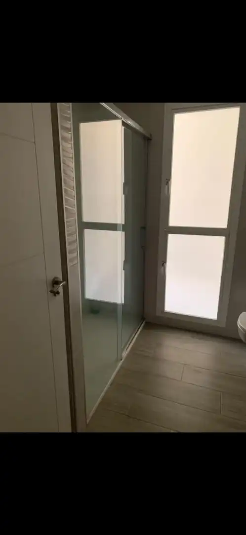Baño de Piso de alquiler en Jaén con Aire acondicionado, Calefacción y Amueblado
