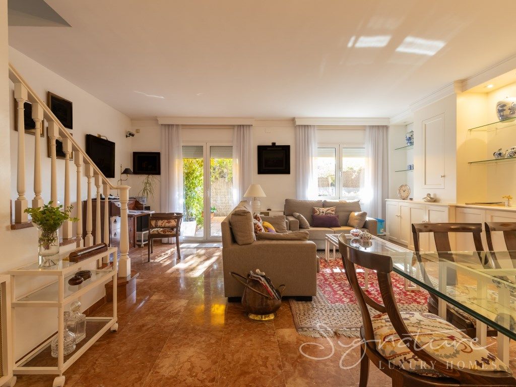 Single-family semi-detached for sale in Calle Berga, Colomer