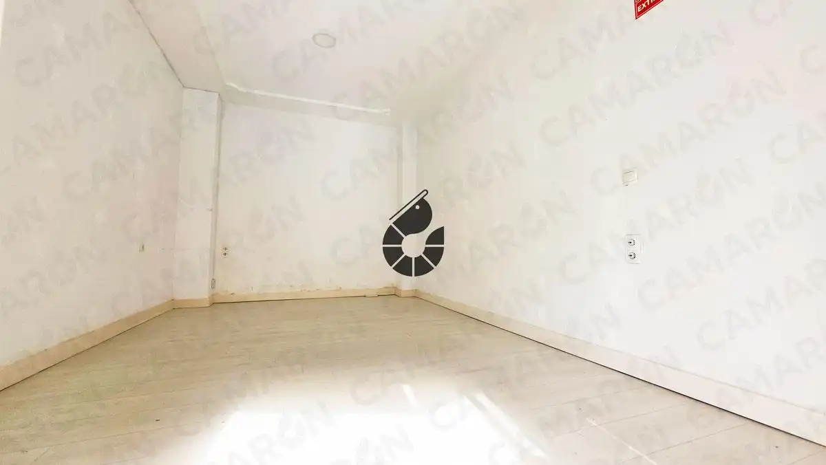 Local comercial en venta en Coria del Río, imagen 3