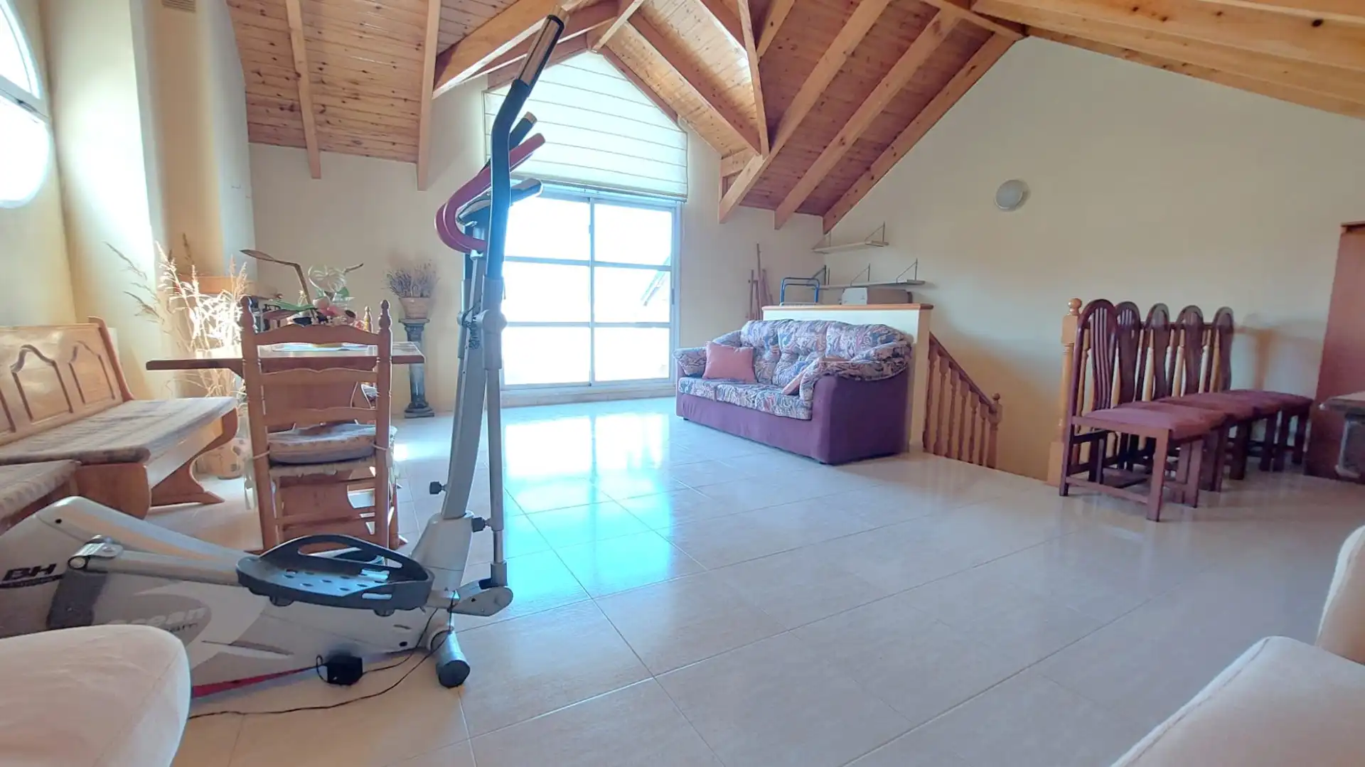 Sala d'estar de Casa adosada en venda en Viladecavalls amb Aire condicionat, Calefacció i Jardí privat