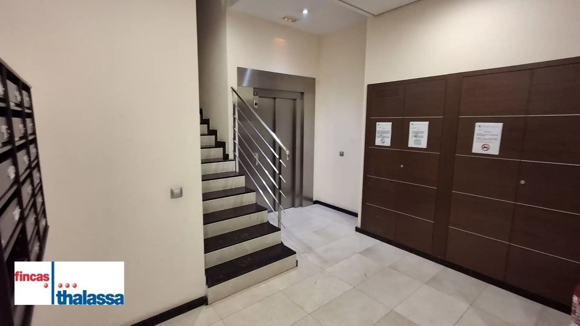 Appartement compact avec ascenseur à vendre à Centre