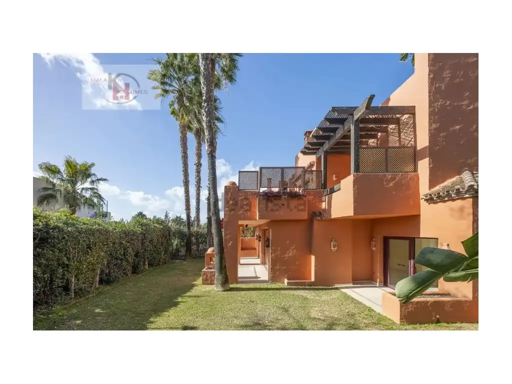 Casa adosada en venta en Lomas de Marbella Club