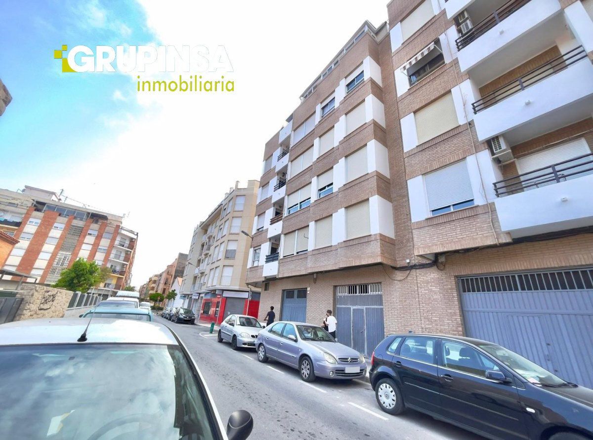 Vista exterior de Pis en venda en Burriana / Borriana amb Balcó