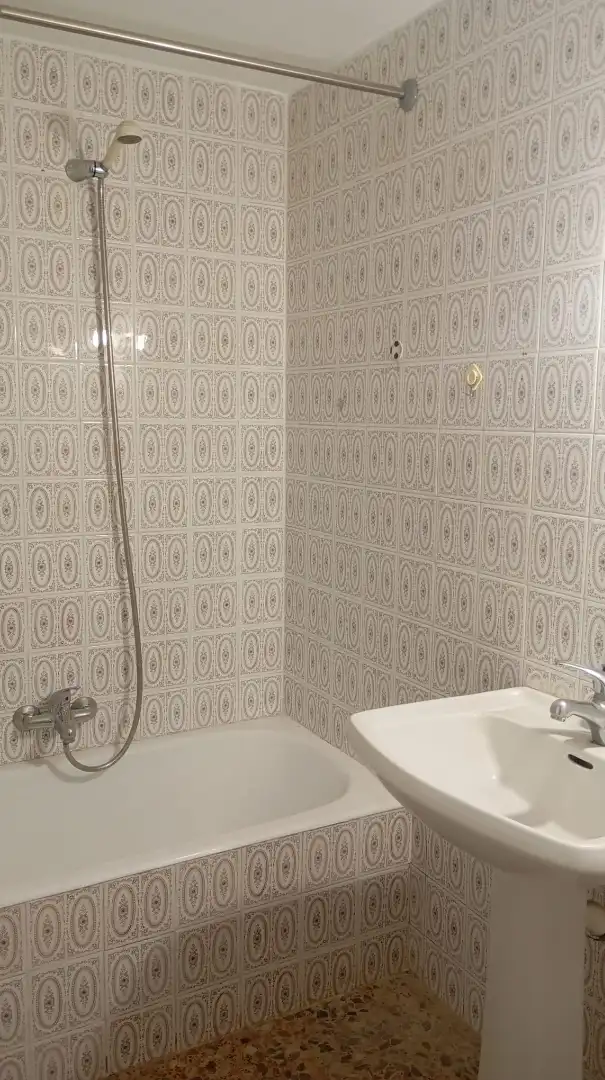 Badezimmer von Wohnung zum Verkauf in Zaragoza mit Heizung und Terrasse