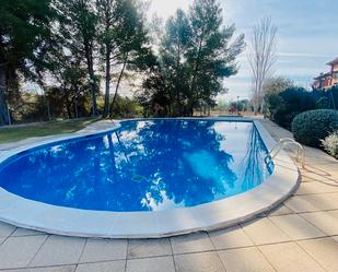 Piscina de Casa adosada en venda en Viladecavalls amb Aire condicionat, Calefacció i Jardí privat