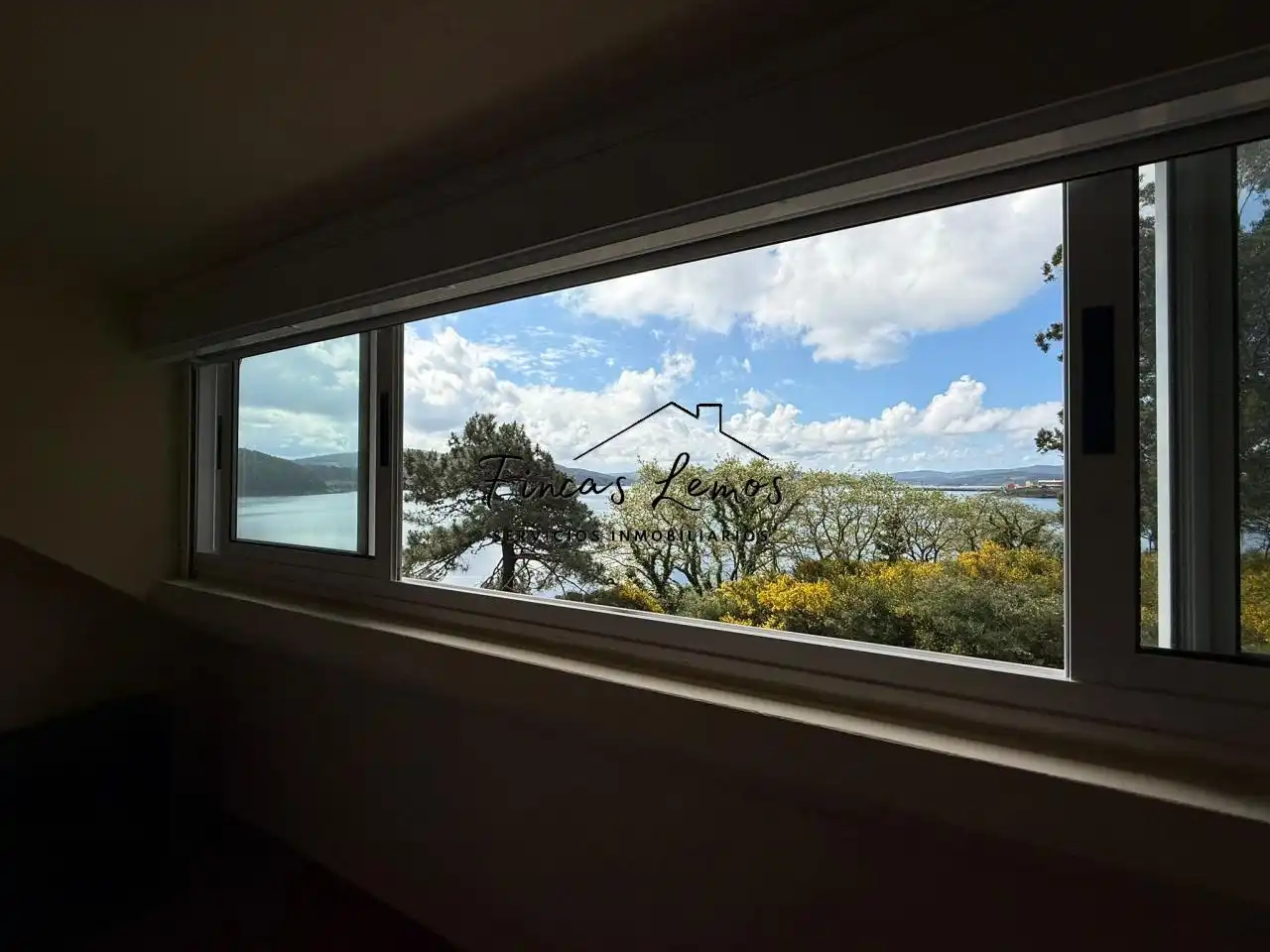 Habitación de Casa o chalet en venta en Camariñas con Jardín privado, Terraza y Amueblado