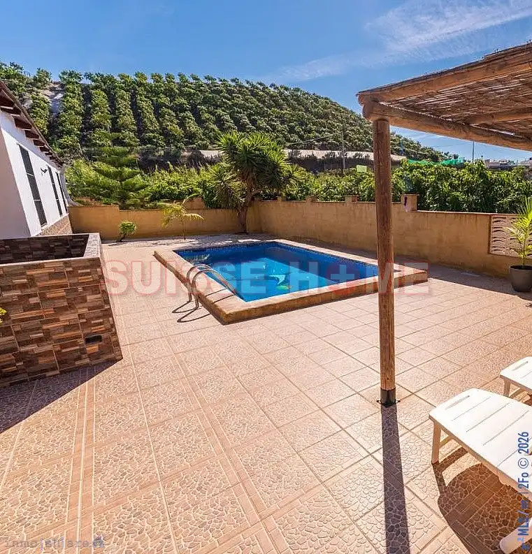 Piscina de Casa o chalet en venta en Vélez-Málaga con Aire acondicionado, Calefacción y Terraza
