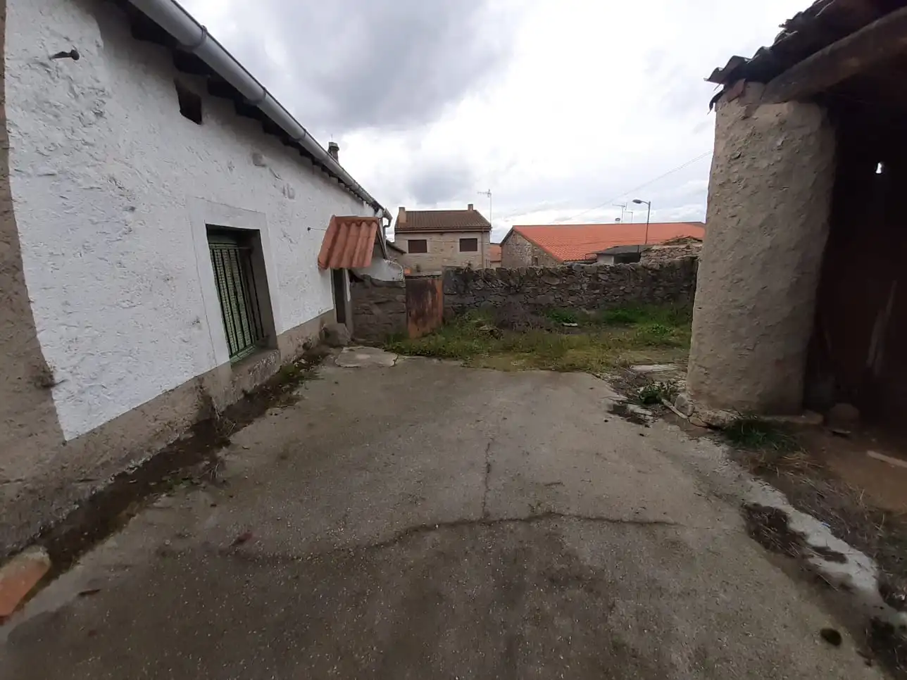 Houses for sale in Almeida de Sayago
