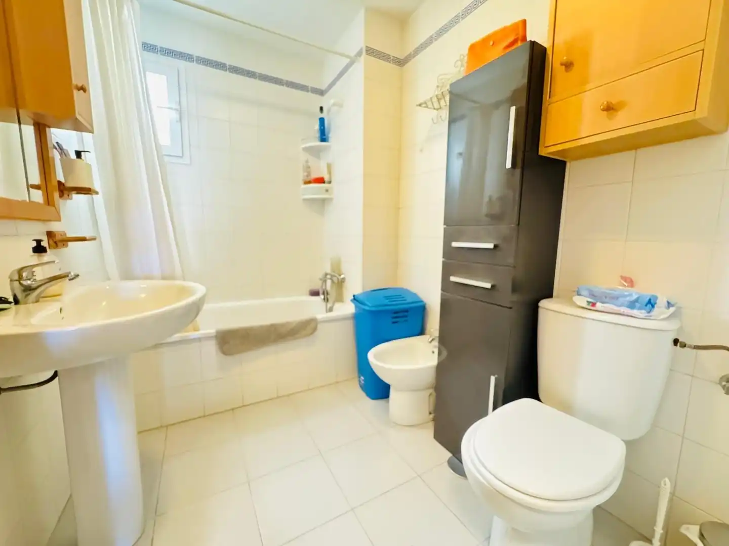 Bathroom of Flat for sale in Algeciras  with Balcony