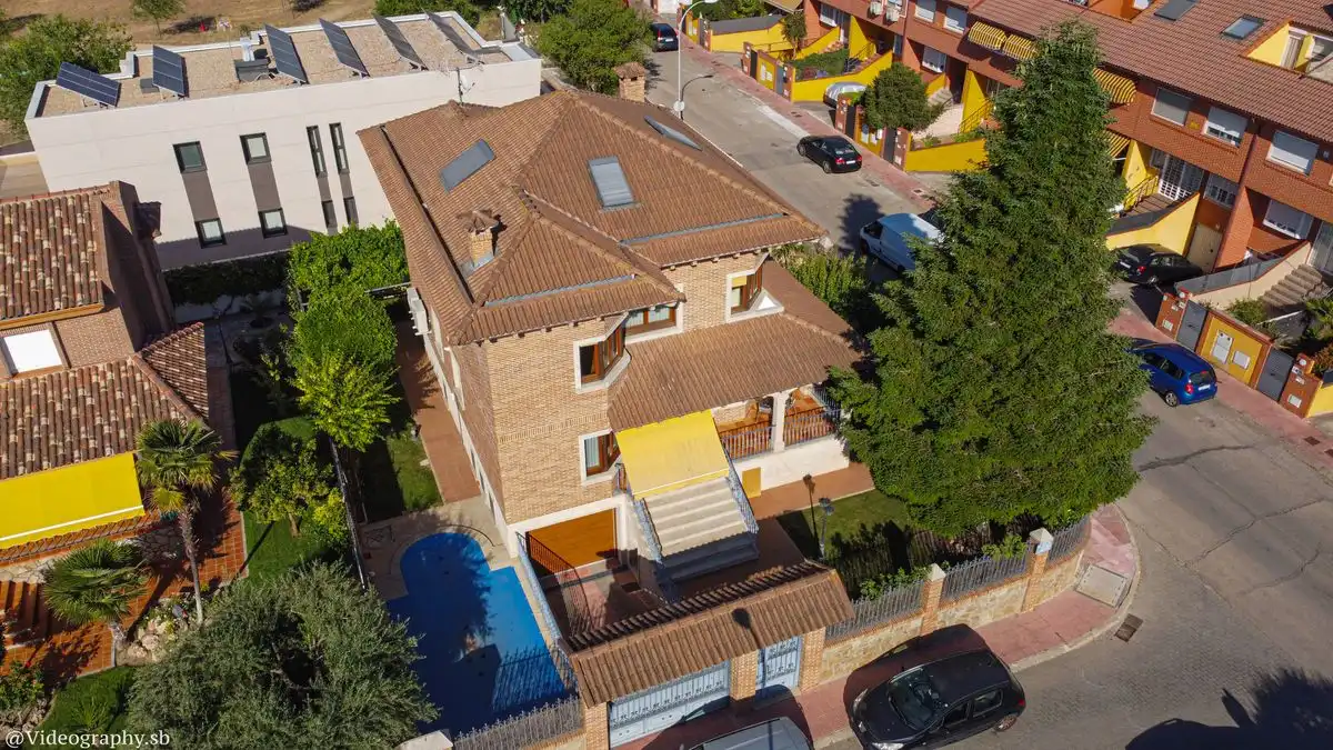 Vista exterior de Casa o chalet en venta en Alcalá de Henares con Aire acondicionado, Calefacción y Jardín privado