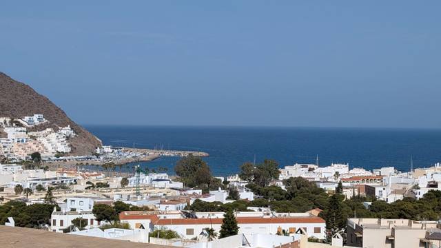 Casa-adosada en Venta en Calle Bajel en San José