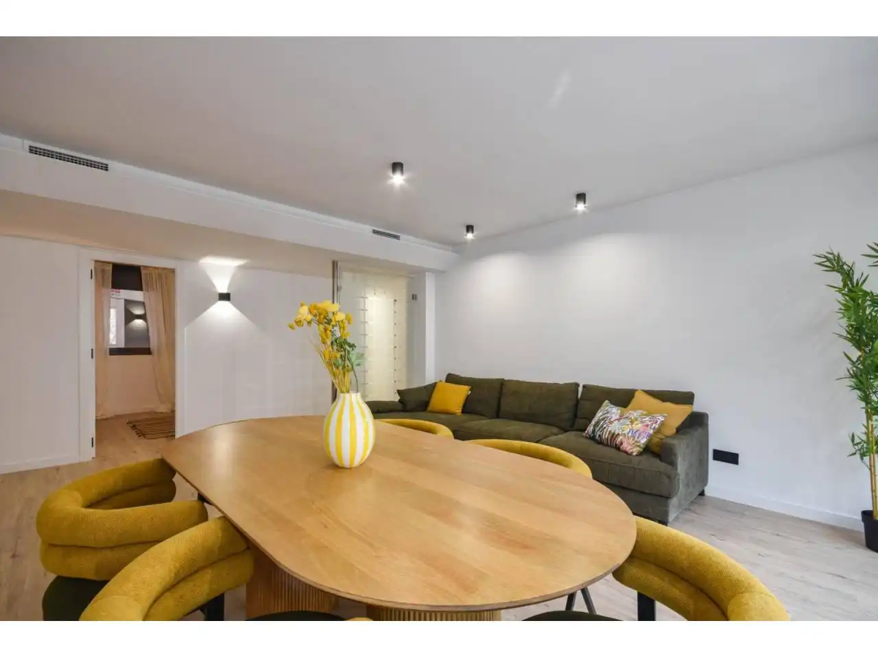 Comedor de Piso en venta en Barcelona con Calefacción, Parquet y Balcón